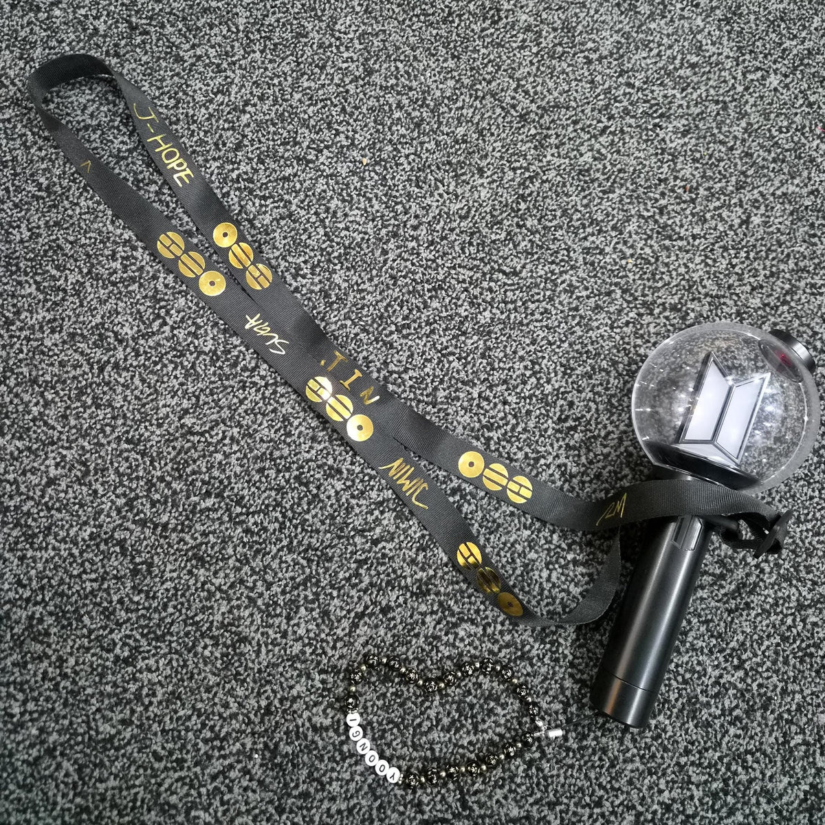 EXCLUSIVE Arirang lightstick holder, lanyard BTS- black and gold